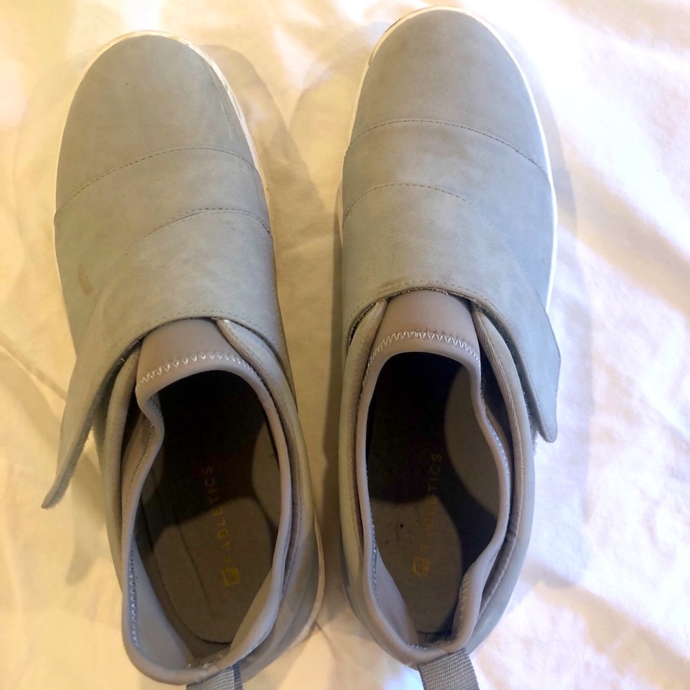 Light grey FABLETICS sneakers.  Stretch.